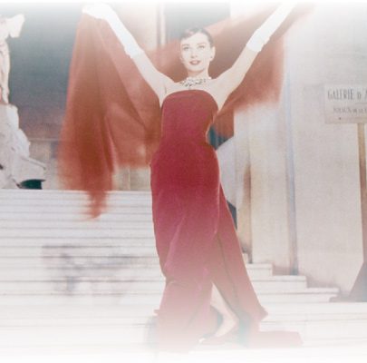 The red dress, a must in the wardrobe of fashionistas and divas on the big screen