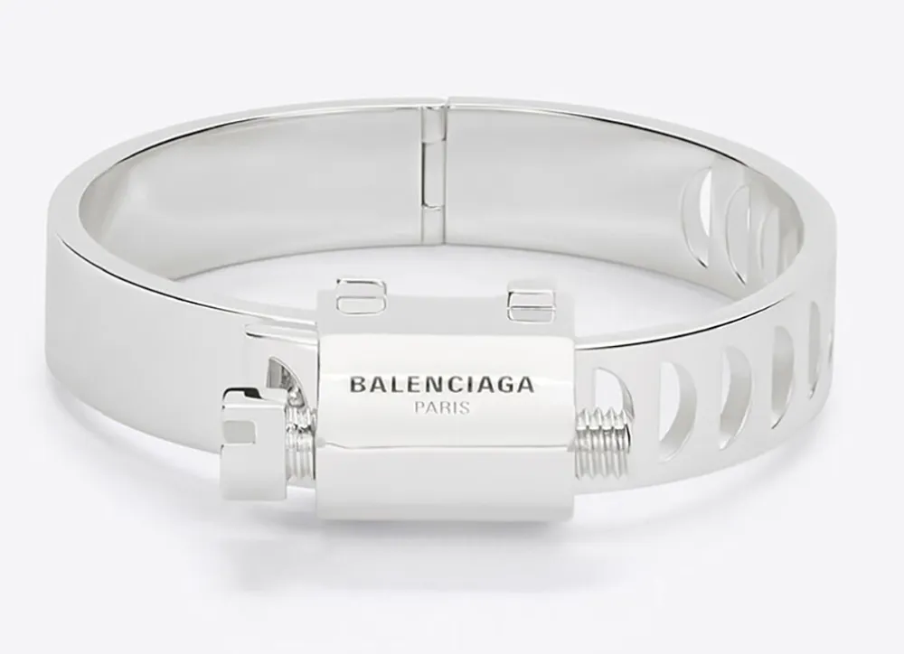 pulsera abrazadera Balenciaga vista de frente
