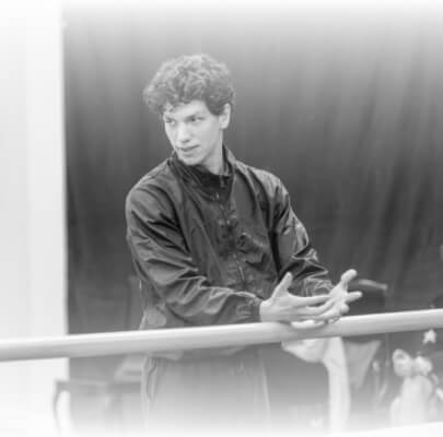 Isaac Hernández and his passion for art, interview for Statement.media