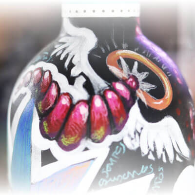 ¡Santos Gusanos! arte y mezcal para apoyar a Turquía, una entrevista a Mauricio Castillo