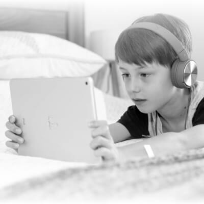 Enseña a tus hijos a cuidar a los animales con Roblox y Crayola