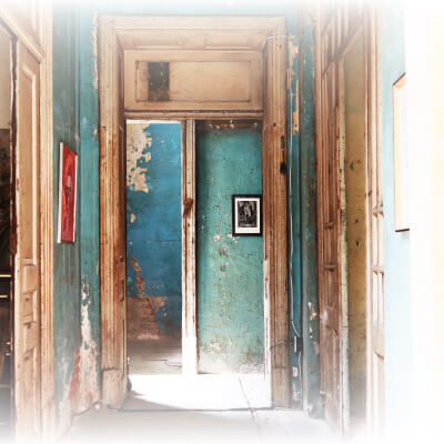 «No se vende» una extraordinaria muestra colectiva en un escenario histórico