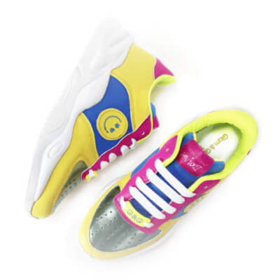 Dale color a tus pasos