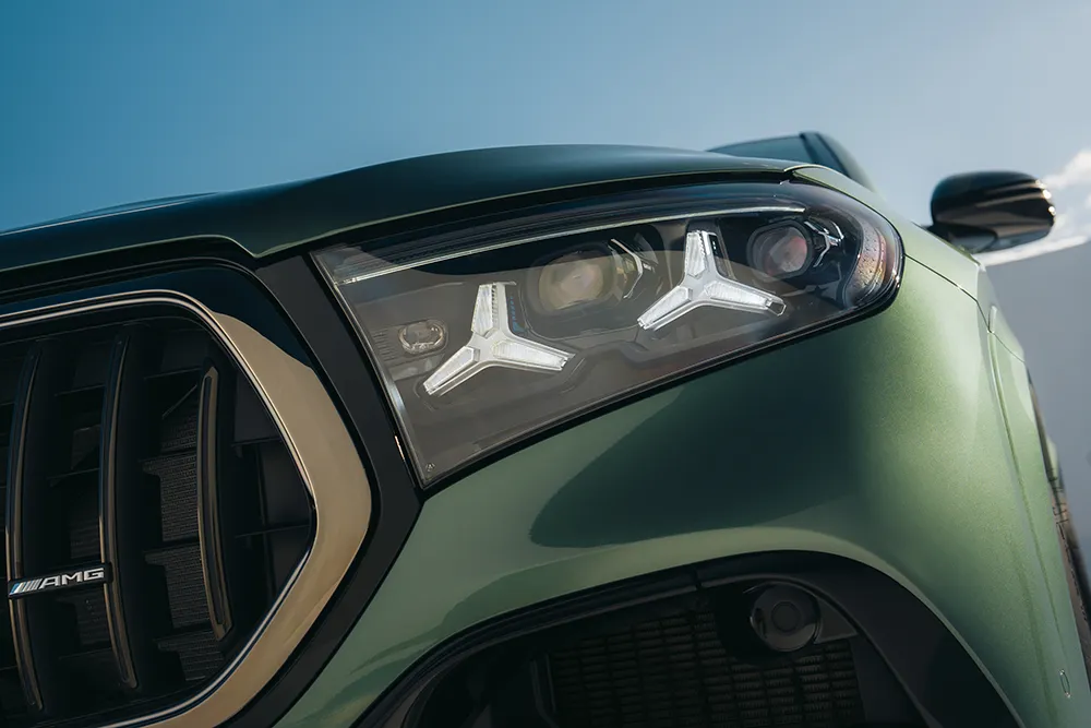 Mercedes-AMG GLE 63 S acercamiento nuevas luces delanteras