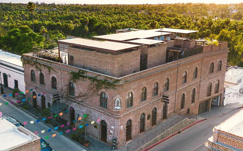 Hotel Galería Guaycura en el centro de Todos Santos