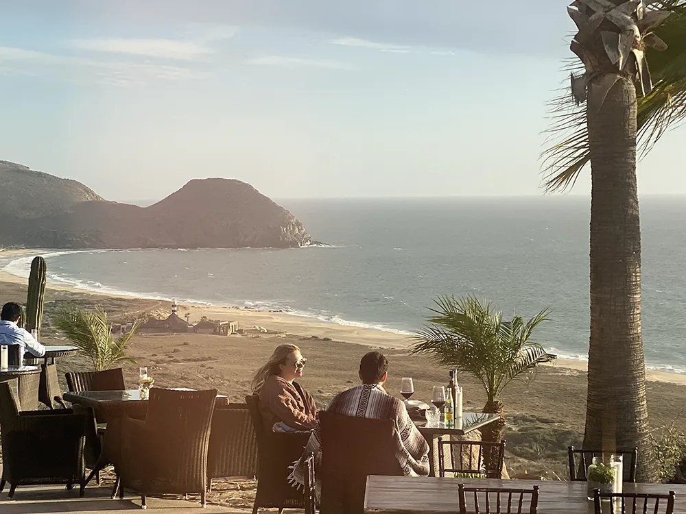 El Mirador en Todos Santos con vista al océano Pacífico