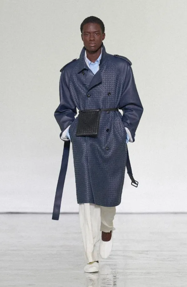 Trabajo de textura y tejido en la colección Bottega Veneta Summer 2027