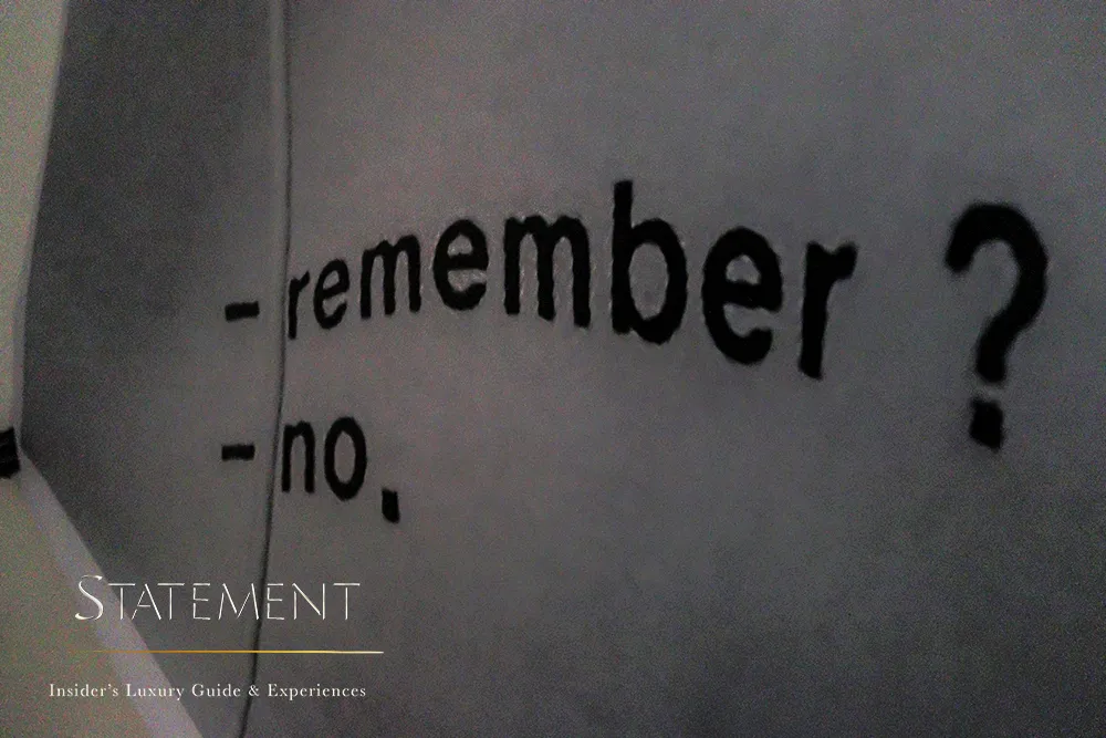 Obra con la frase Remember? No en Radical Optimism