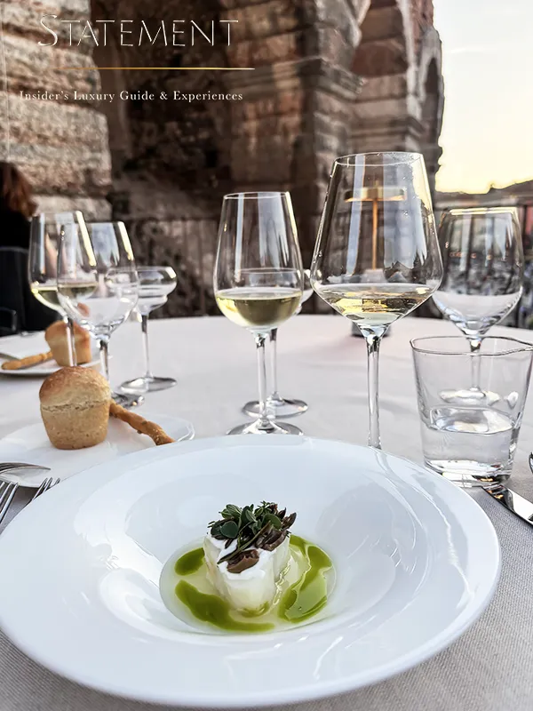 Primer tiempo de Emanuele Scarello con bacalao, agua de tomate y notas mediterráneas