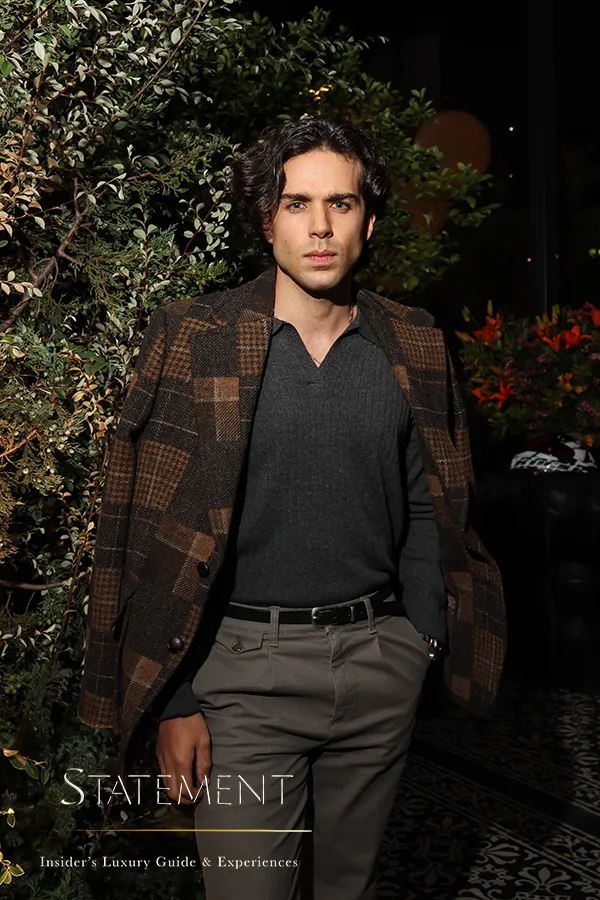 Paco García con un look de Chester & Peck Otoño/Invierno 2026