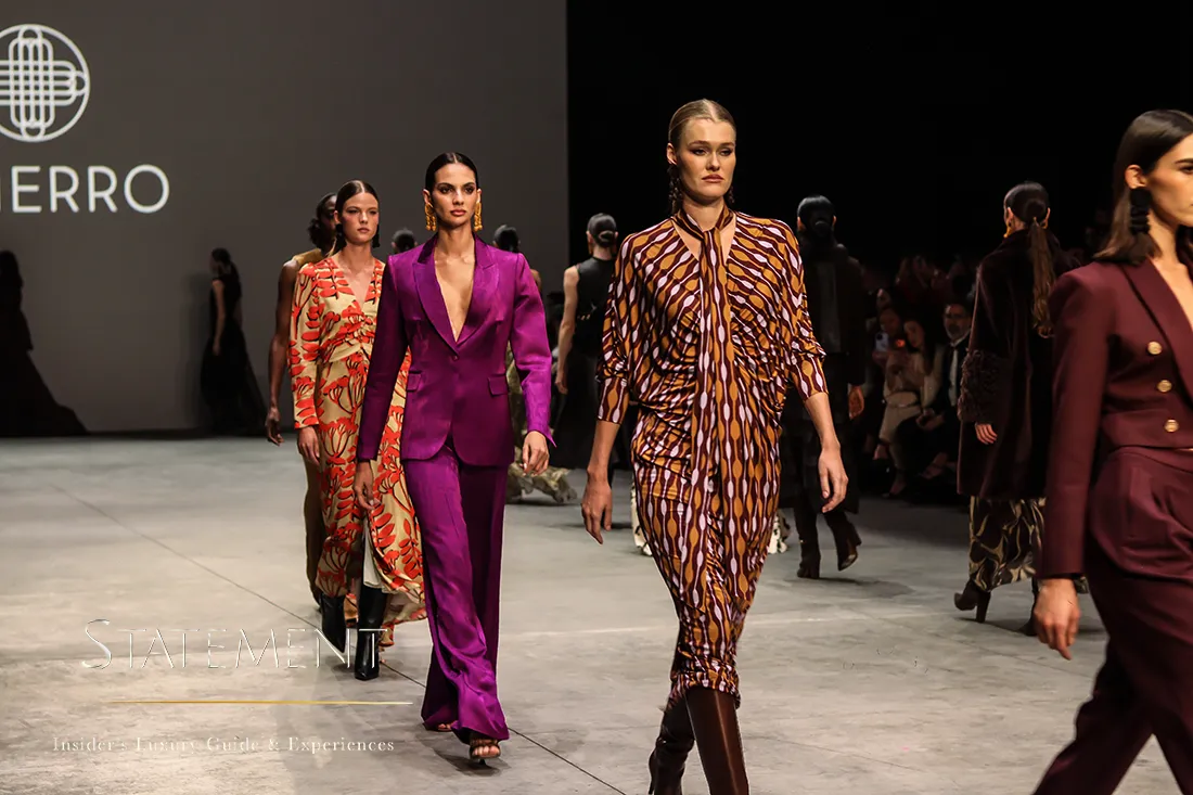 Modelos de D’HIERRO durante la presentación de su colección Otoño-Invierno 2026, inspirada en distintas expresiones de la feminidad.