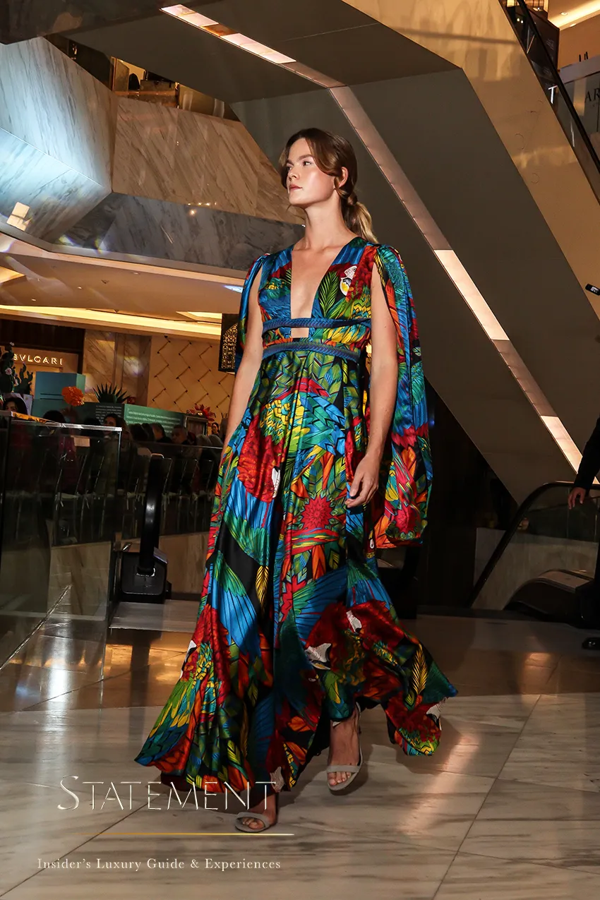 Diseño de Pineda Covalin presentado en el desfile de aniversario