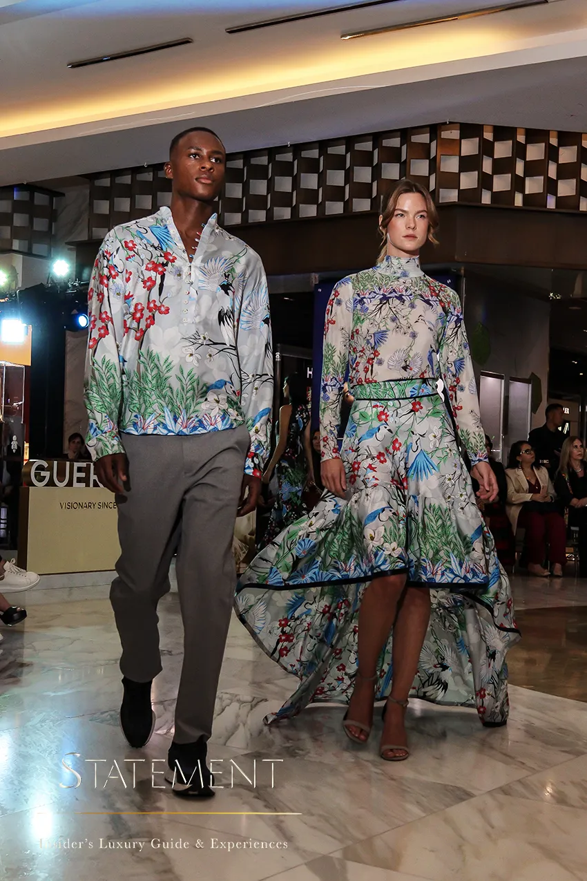 ModeloS con vestimenta estampada durante el desfile de Pineda Covalin