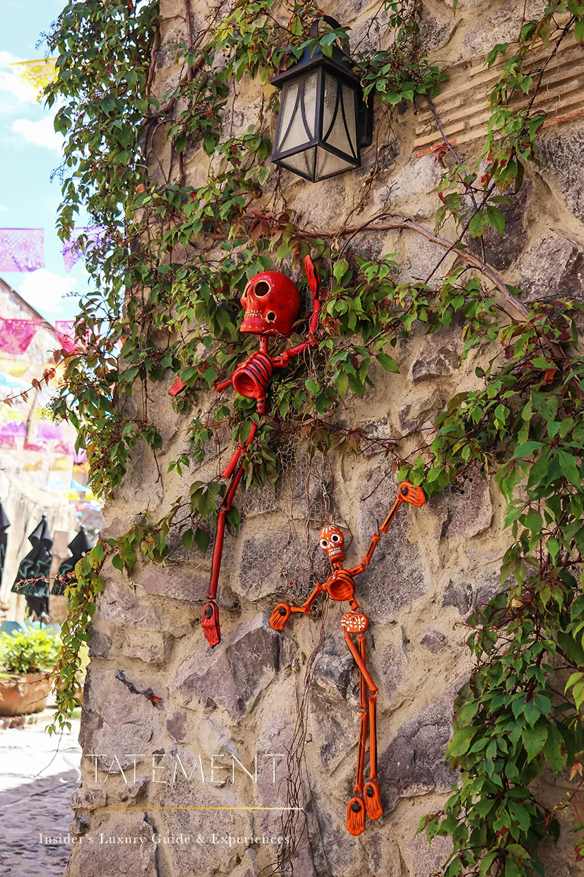 Decoración Mexicana sobre las paredes de Val’Quirico